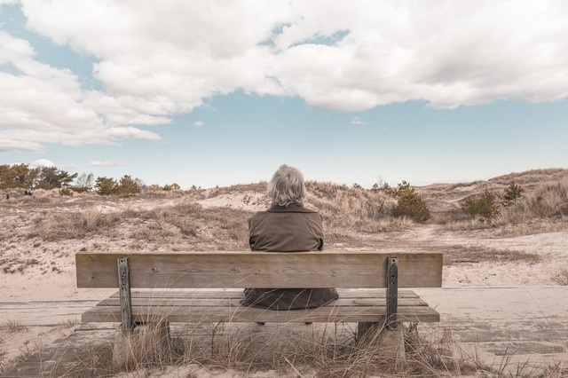 sarcopenia-man-on-bench