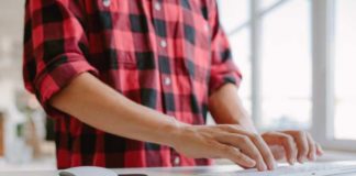 standing desk for health